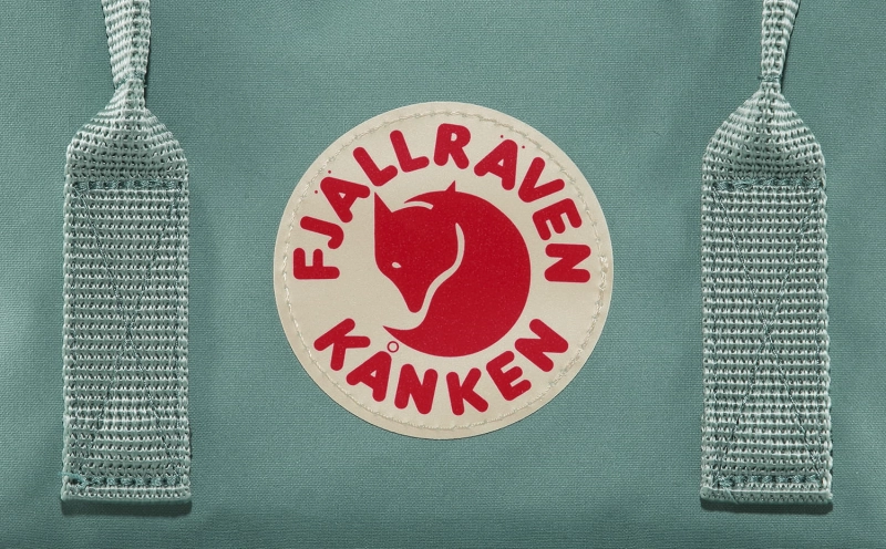 Kanken Classic, Logo