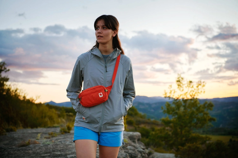 High Coast Hip Pack, kolor: 333 - Rowan Red