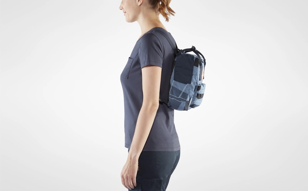Fjallraven_Kanken_Art_Mini_kolor_973_Ocean_Deep_3.jpg