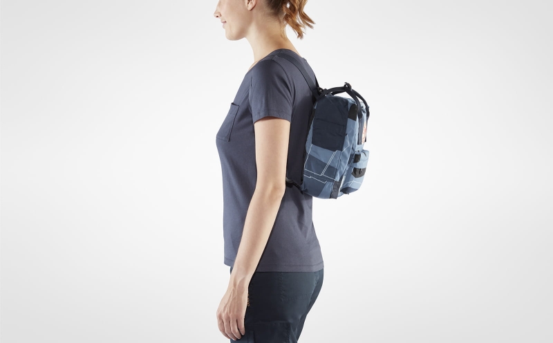 Fjallraven_Kanken_Art_Mini_kolor_973_Ocean_Deep_3.jpg