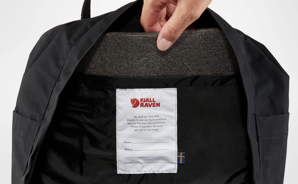 Kanken, kolor: 550 - Black - środek plecaka + seat pad - zdjęcie poglądowe