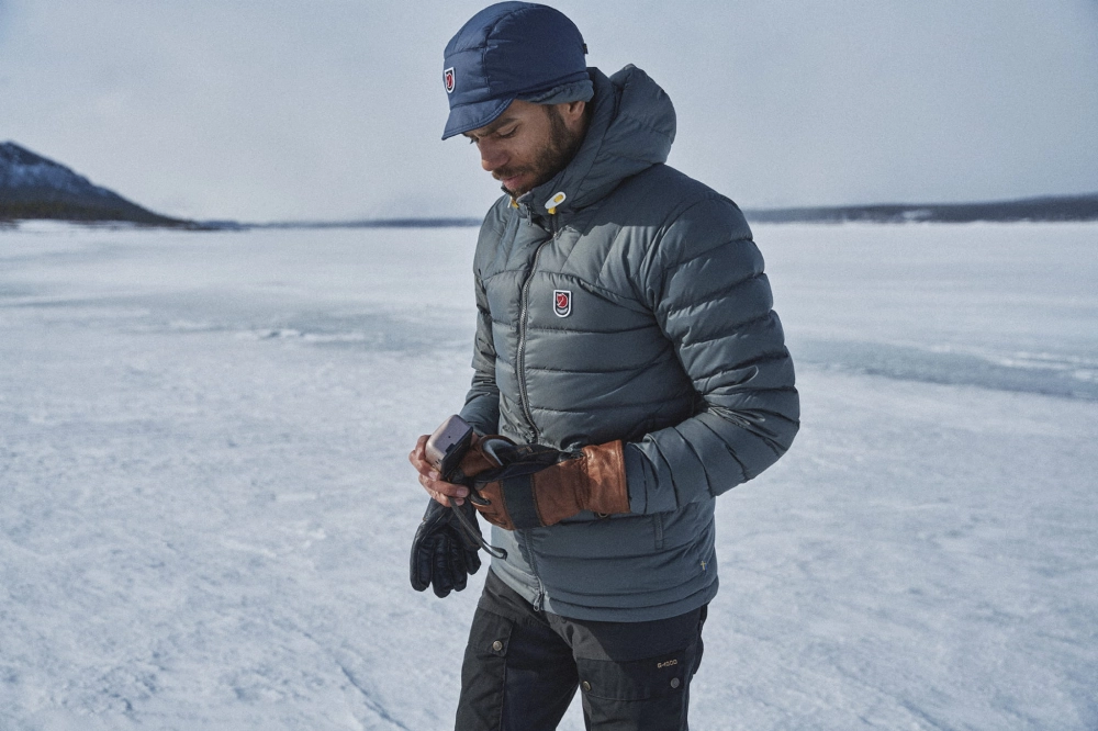 Expedition Padded Cap - zimowa czapka z daszkiem - kolor: 560 - Navy