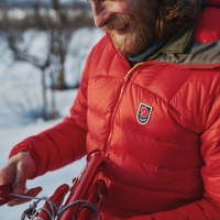 Expedition Pack Down Hoodie, kolor: 334 - True Red