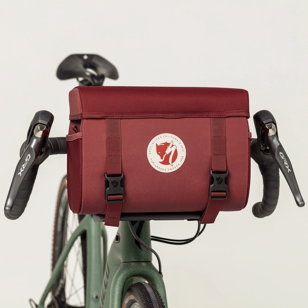 Fjall_S_F_Handlebar_Bag_326_Ox_Red_1.jpg