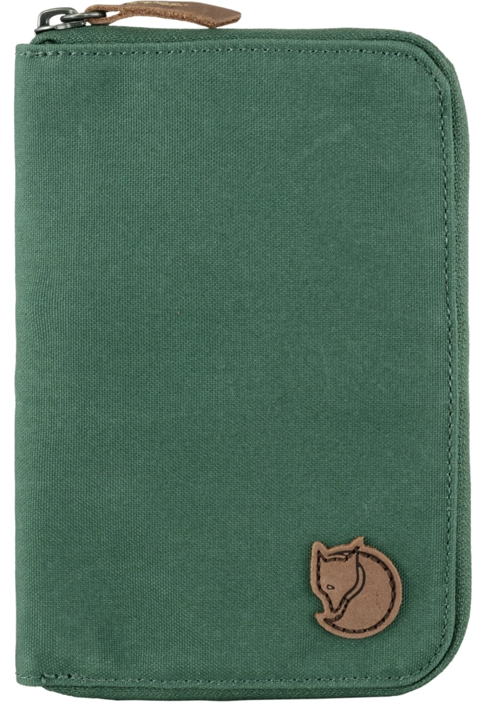 Passport Wallet, kolor: 679 - Deep Patina