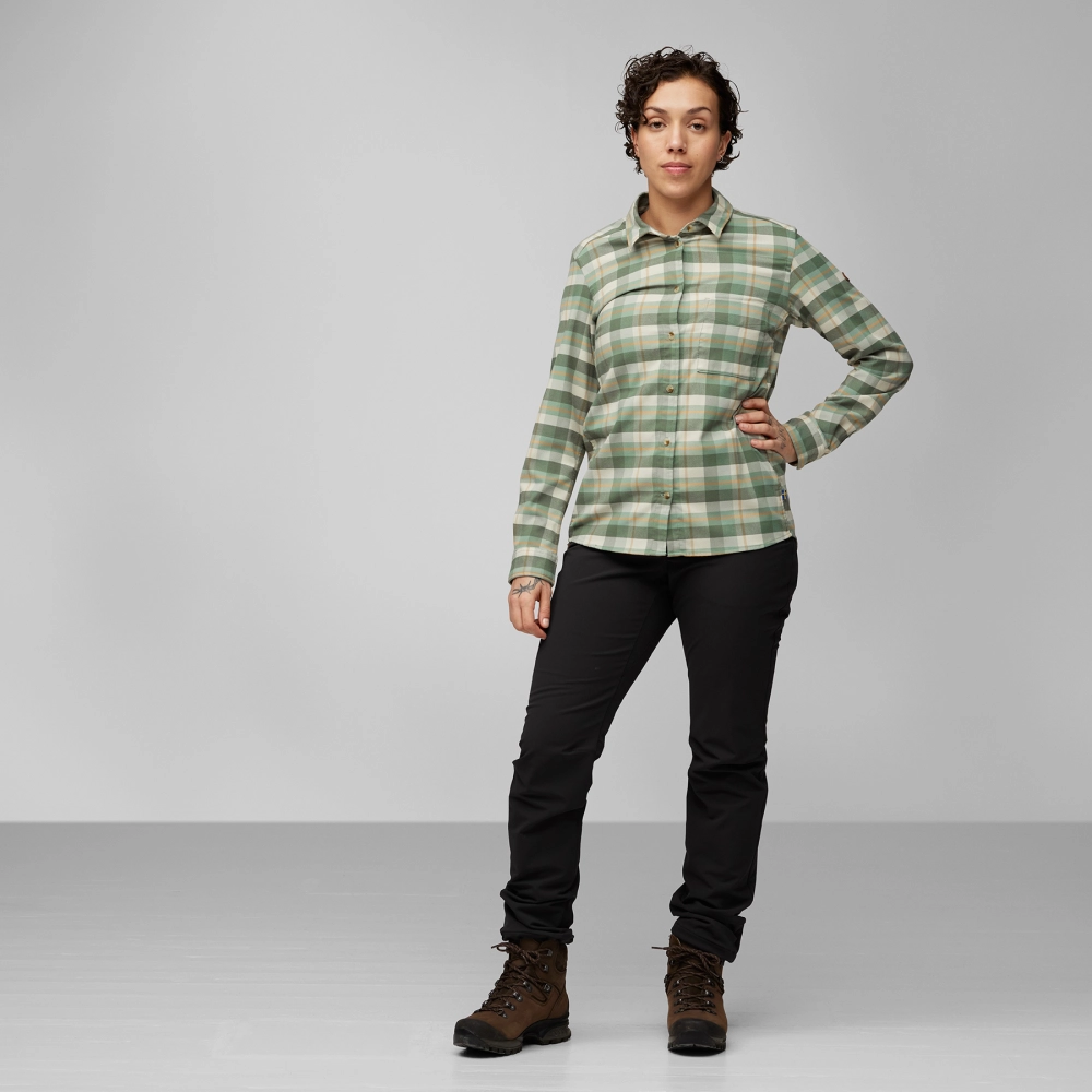Singi Fjall Shirt W, kolor: 614-113 - Patina Green / Chalk White