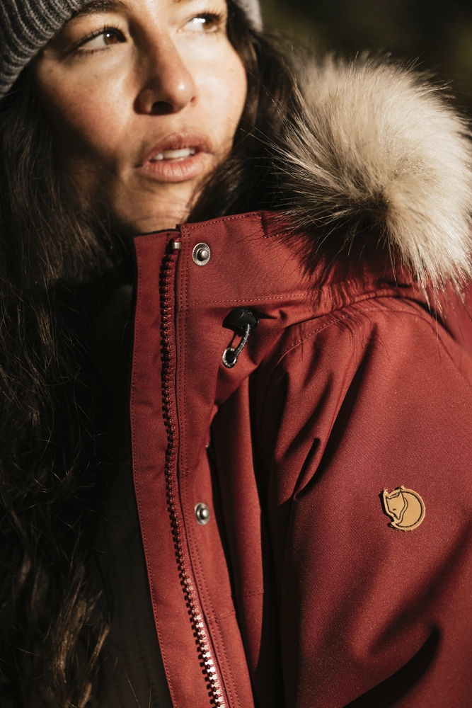 Nuuk Lite Parka W, kolor: 347 - Bordeaux Red