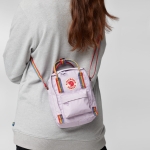 Fjallraven_Kanken_Rainbow_Sling_kolor_457_907_Pastel_Lavender_Rainbow_Pattern_3.jpg