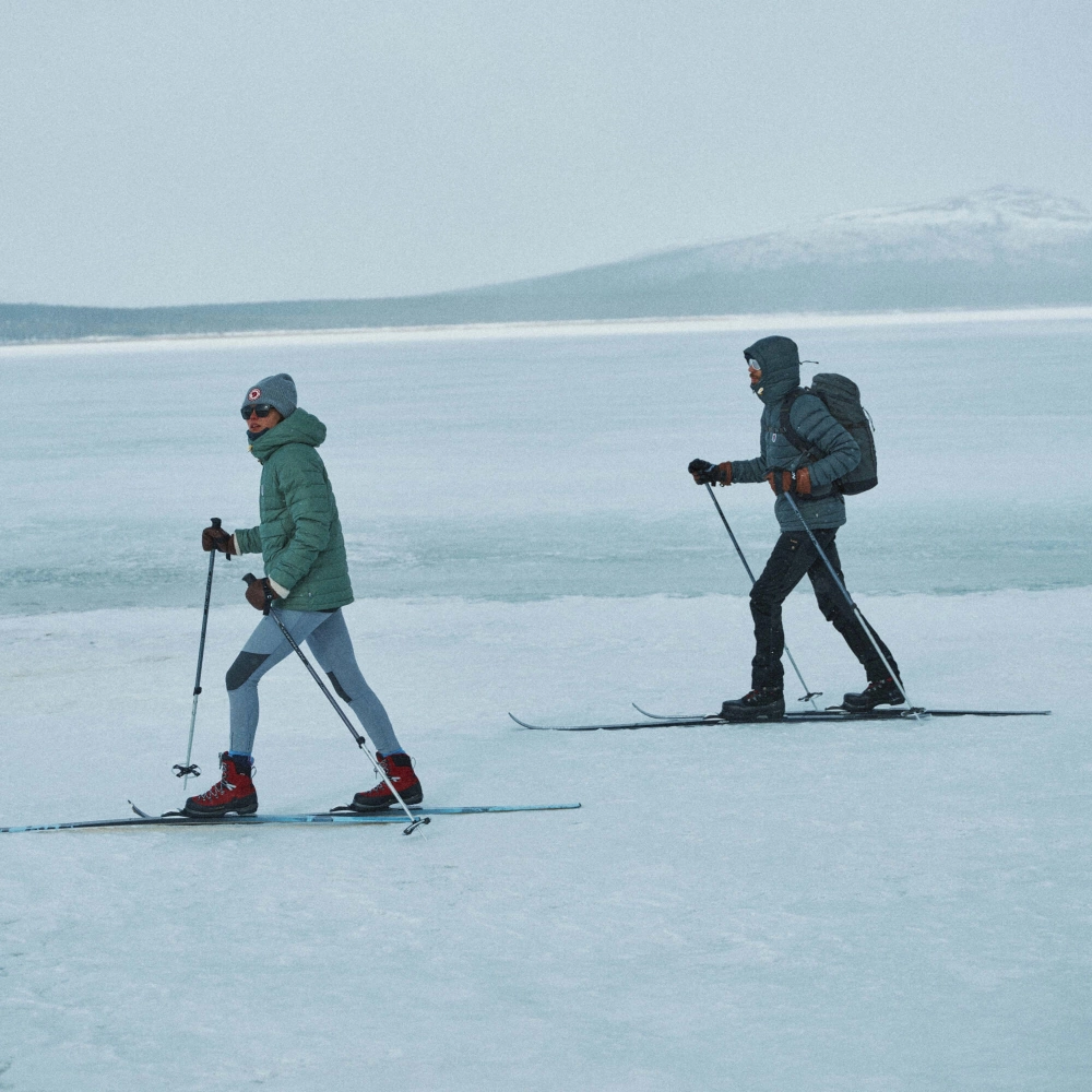 Fjallraven_Expedition_Pack_Down_Hoodie_17.webp