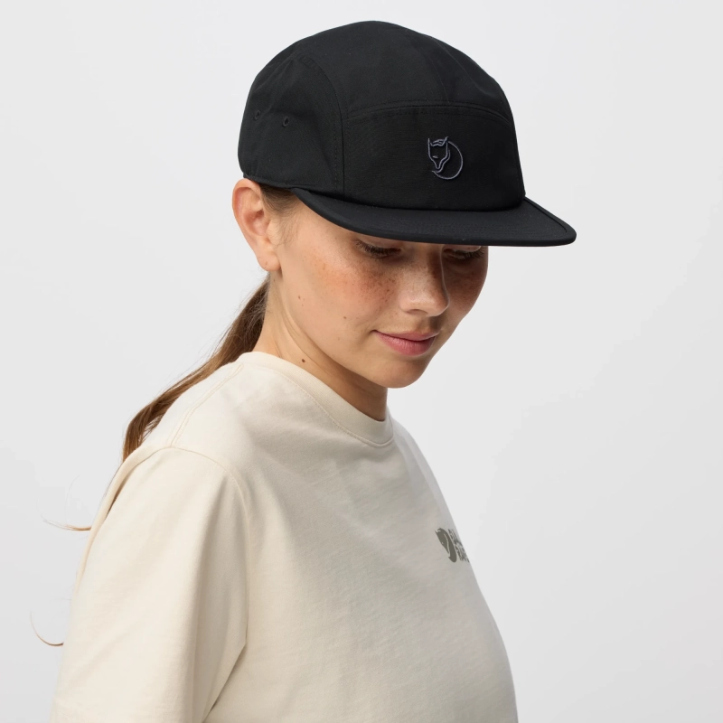 Fjallraven Flat Brim Hat, kolor: 550 - Black