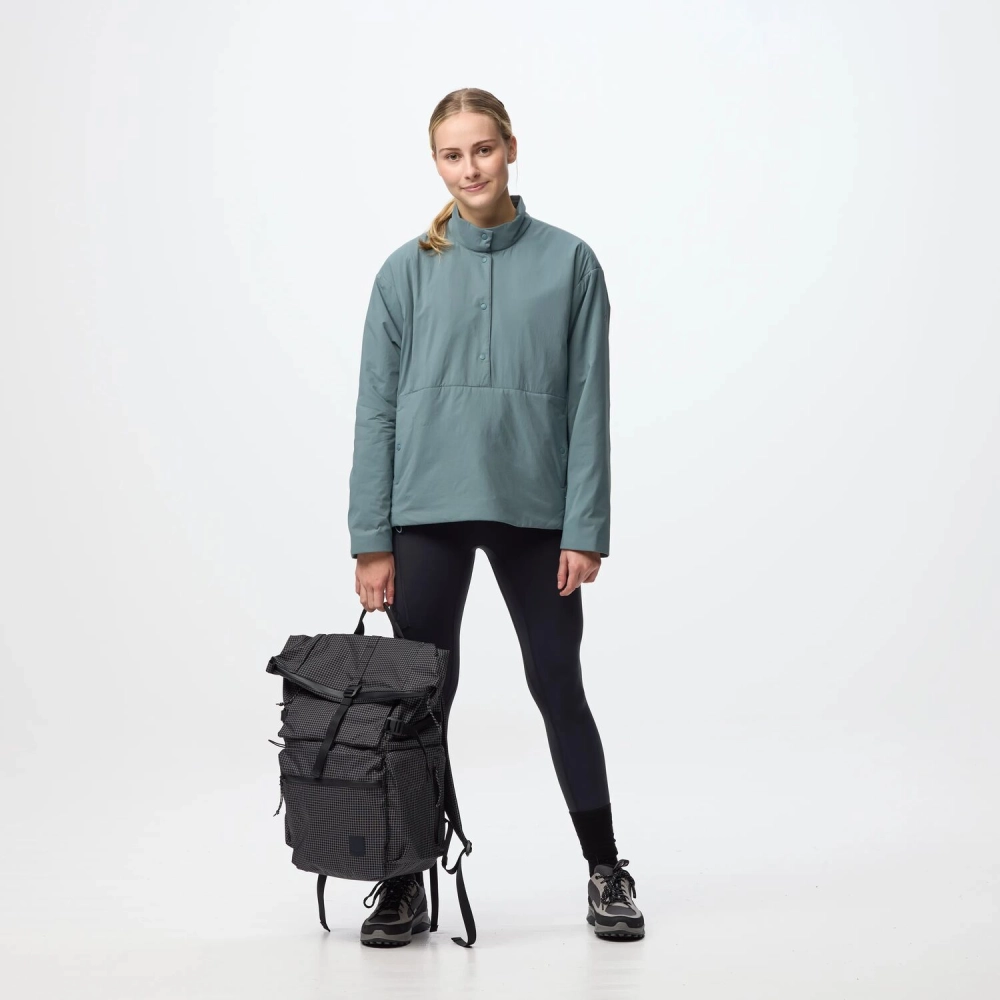 HC_Insulated_Pullover_W_14600294-577_K_MODEL_1954.jpg