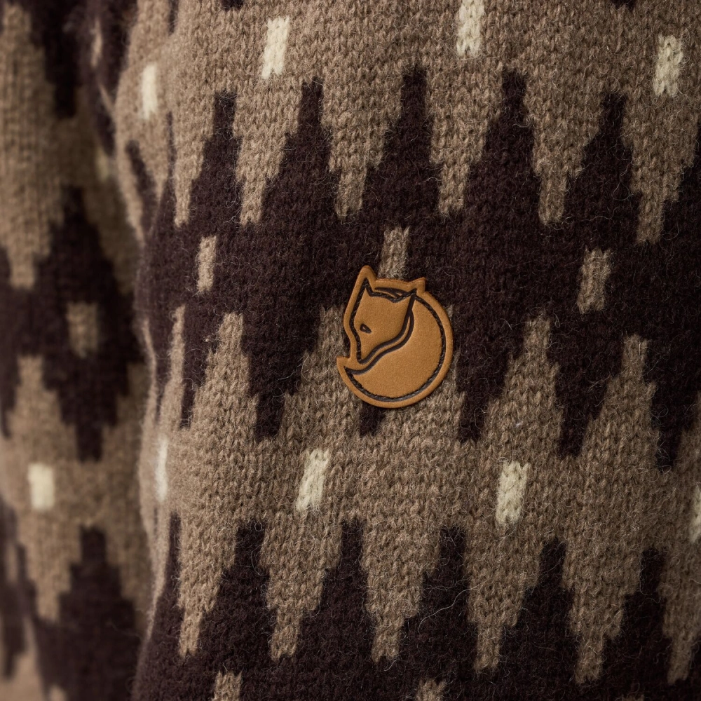 Ovik_Jacquard_Knit_M_12600358-244-294_H_MODEL_1557.jpg