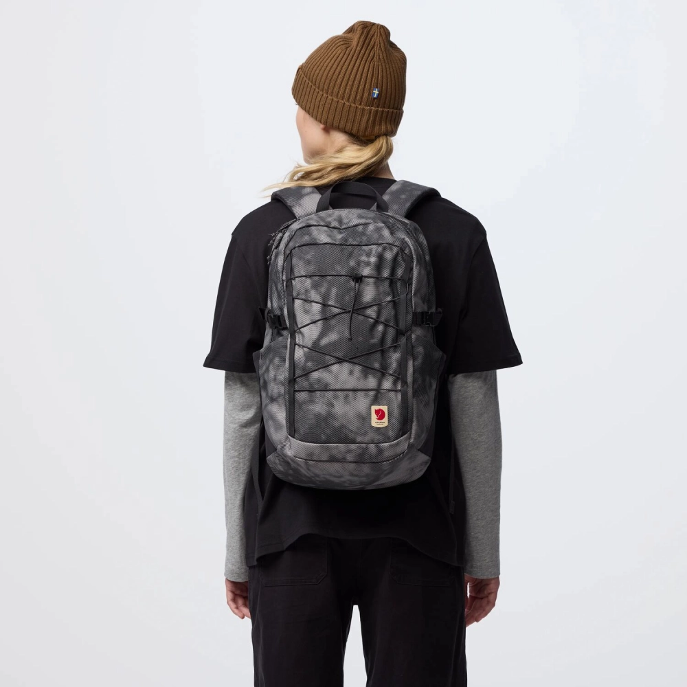 Skule Graphics 24 | 118-987 Fossil/Shade