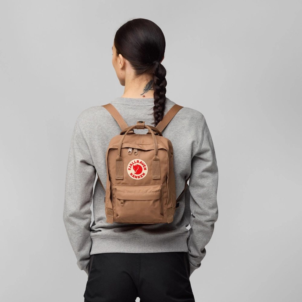 Kanken Mini, kolor: 228 - Khaki Dust - zdjęcie poglądowe
